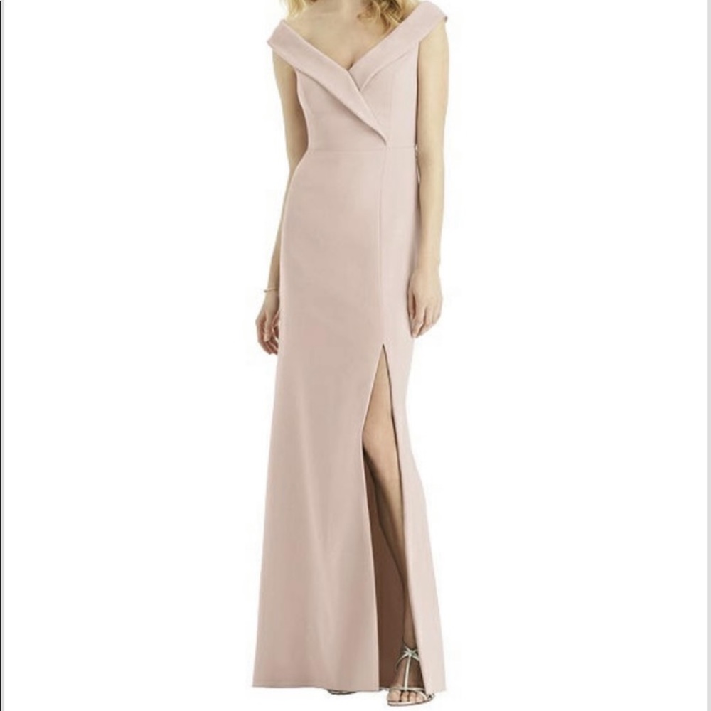 Dessy BellaBridesmaids off the shoulder dress